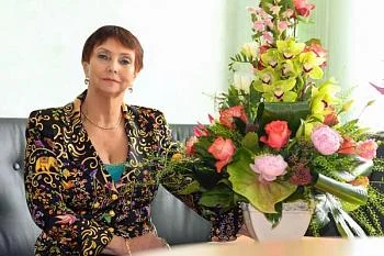 Главный врач станции переливания крови отмечает юбилей