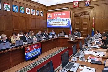 Антон Алиханов: Итогом кадровой программы станет трудоустройство трехсот врачей в течение трех лет