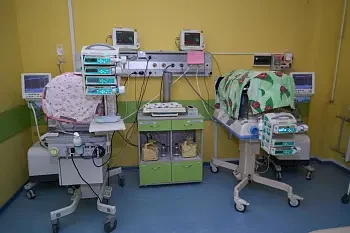 Ежемесячно под наблюдением врачей Перинатального центра Калининградской области находятся около 500 беременных женщин Ежемесячно под наблюдением врачей Перинатального центра Калининградской области находятся около 500 беременных женщин